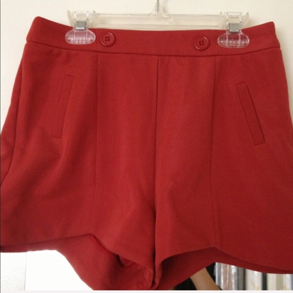 Scalloped Rust Shorts - Picture 3 of 4